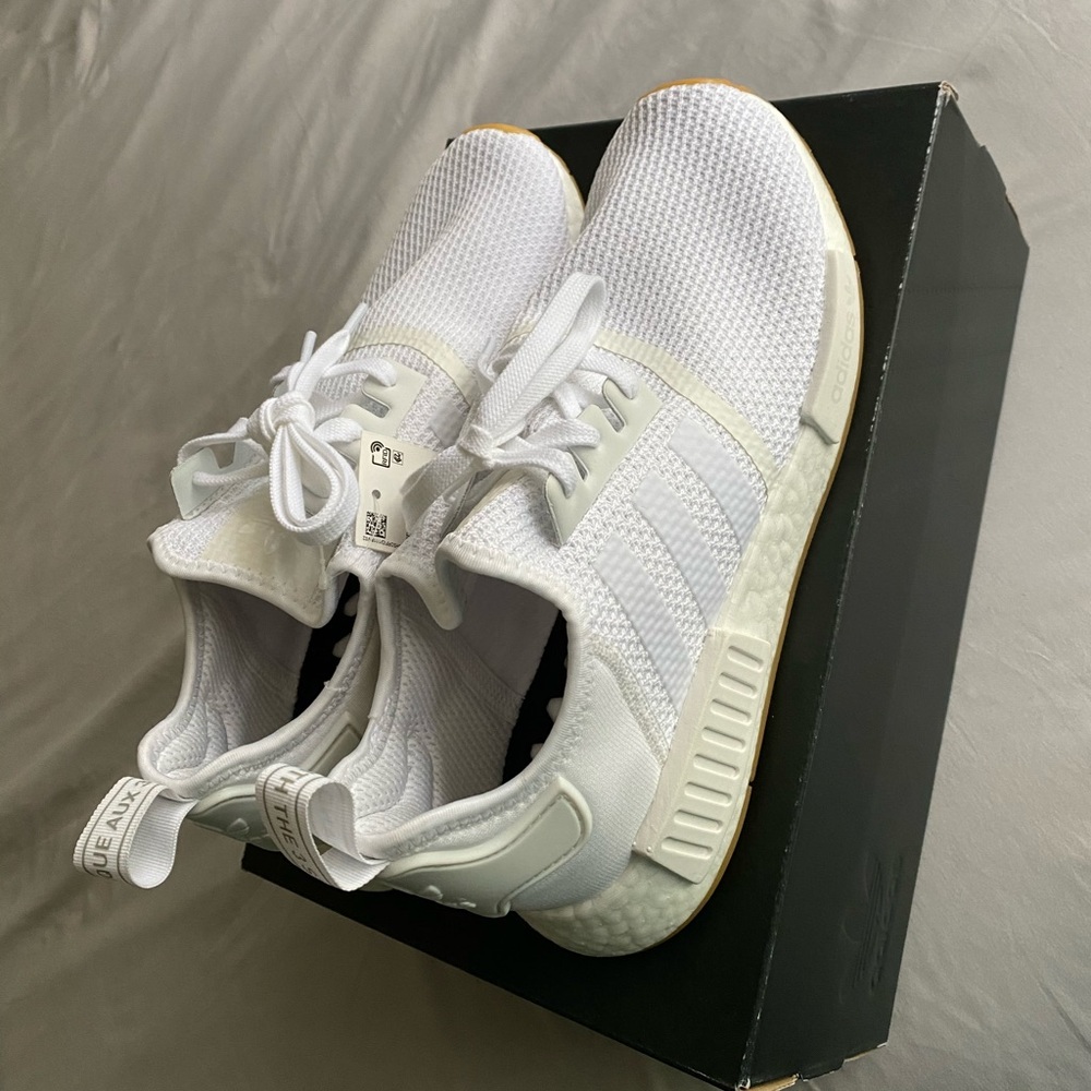 NMD Triple White R1